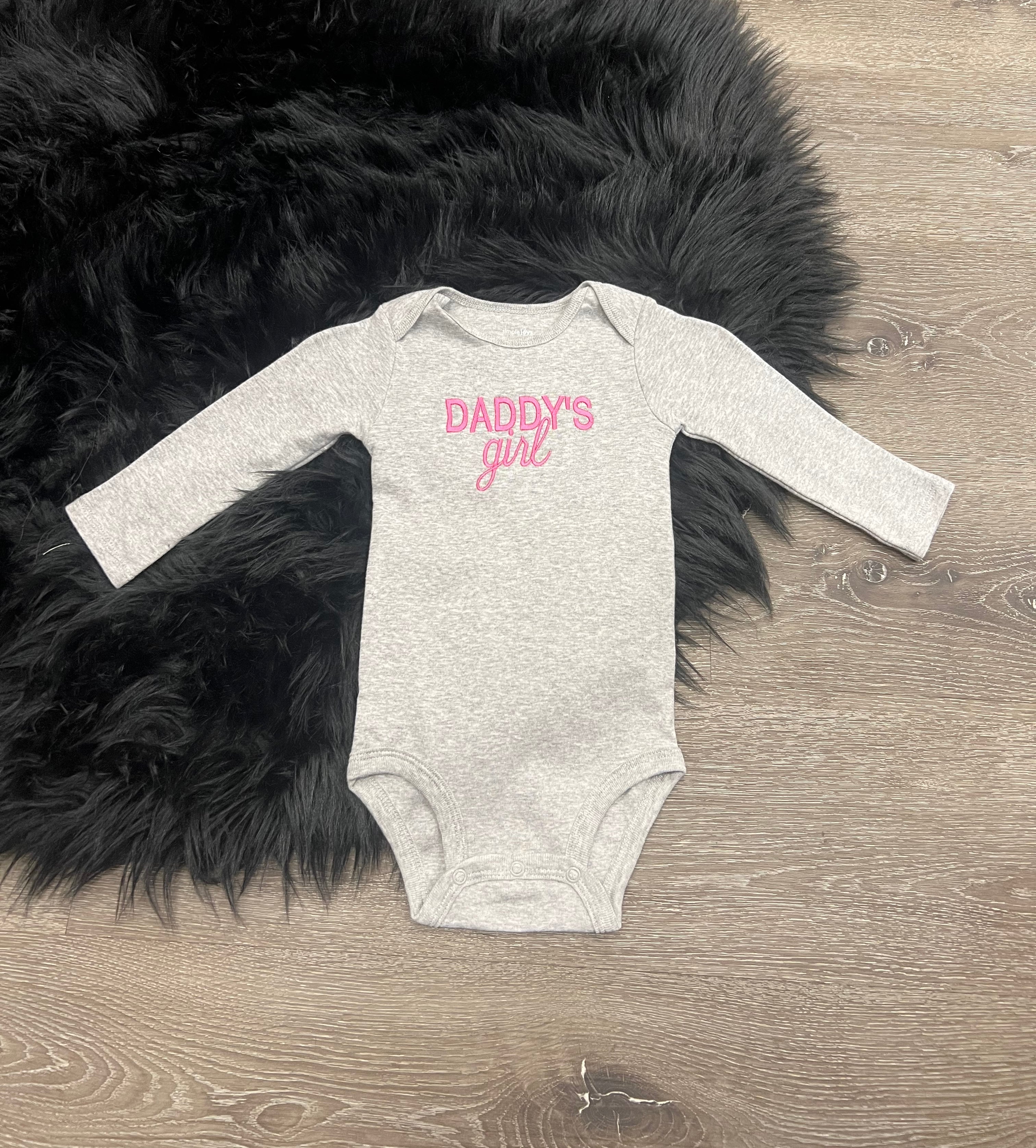 Embroidered Daddys Girl Long Sleeve Bodysuit