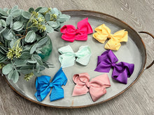 4.5” Clip Bow